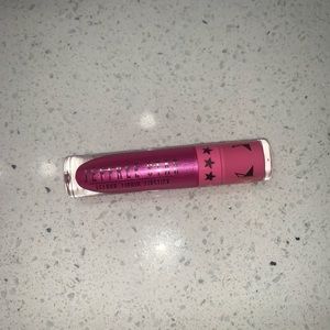 Jeffree Star liquid lipstick in shade DREAMHOUSE